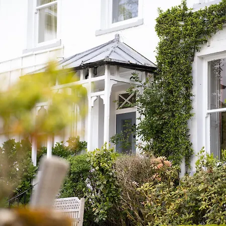 デール ヘッド ホール レイクサイド 3*